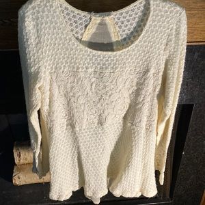 Very pretty. Swing top. Perfect with leggings.